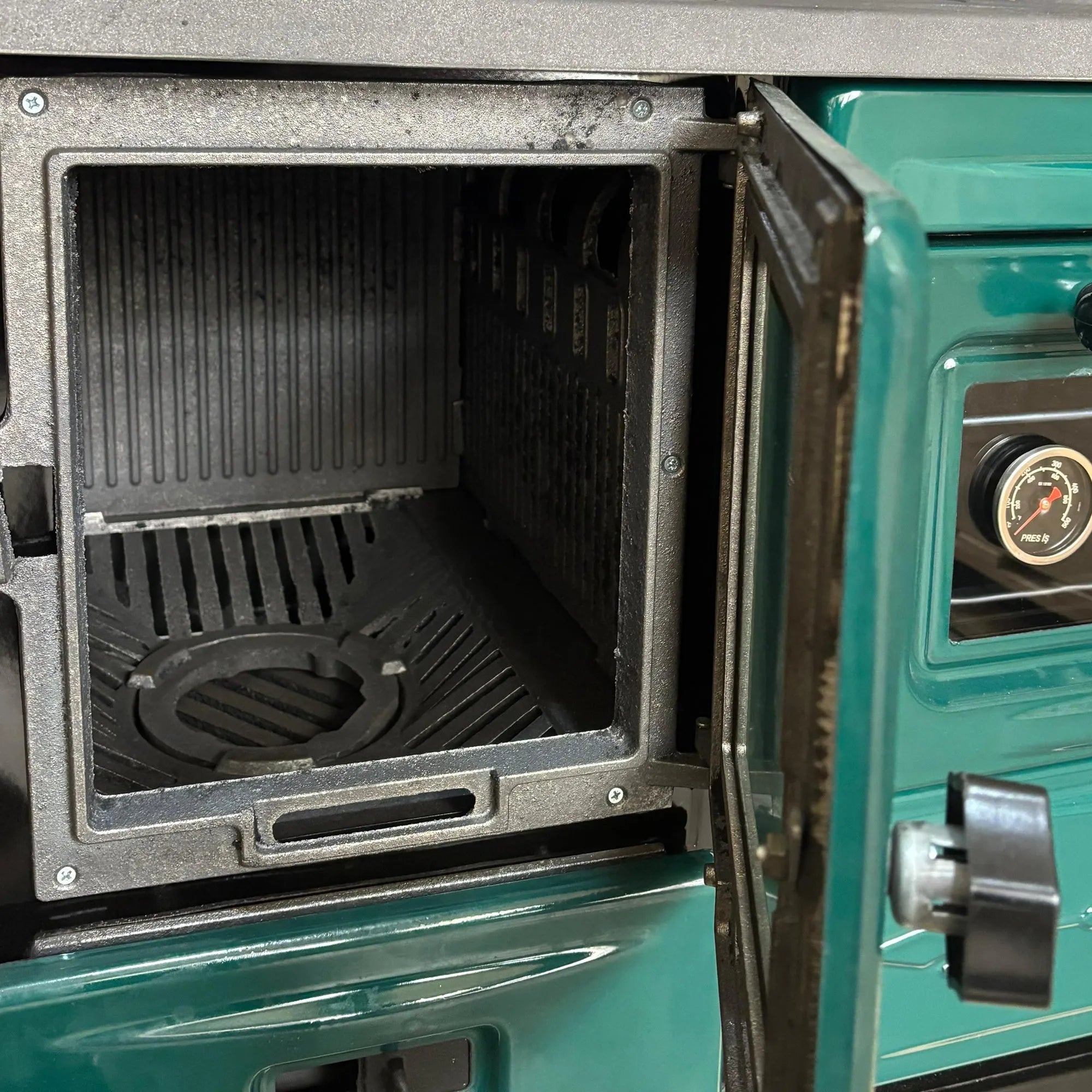 Green Cast Iron Wood Stove - TheCastingFire